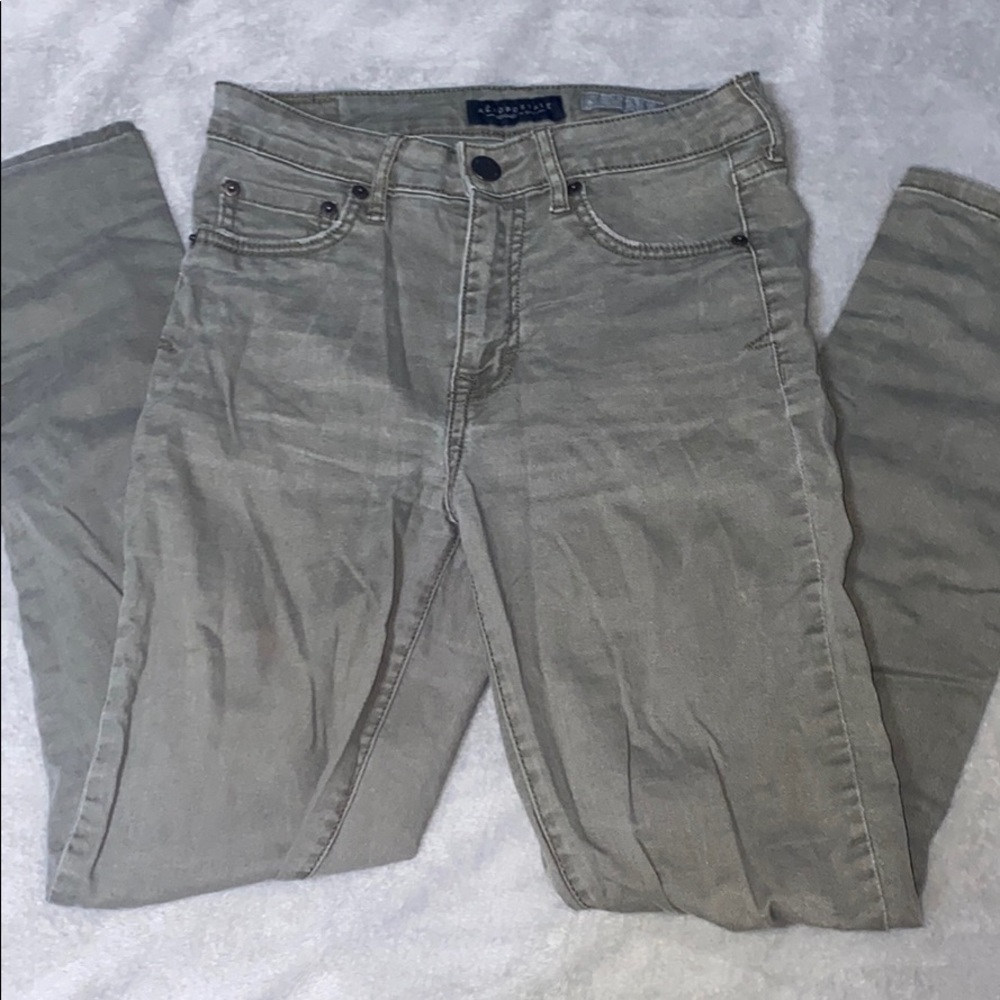 Distressed Jeans